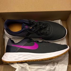 Men’s Nike running shoes size 10.5